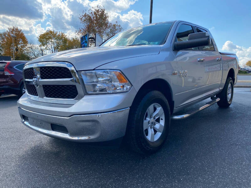 2017 RAM 1500 SLT