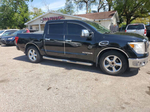2017 Nissan Titan SV