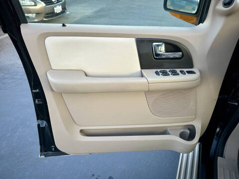 2005 Ford Expedition Eddie Bauer