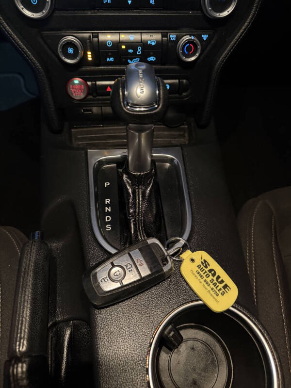 2020 Ford Mustang EcoBoost