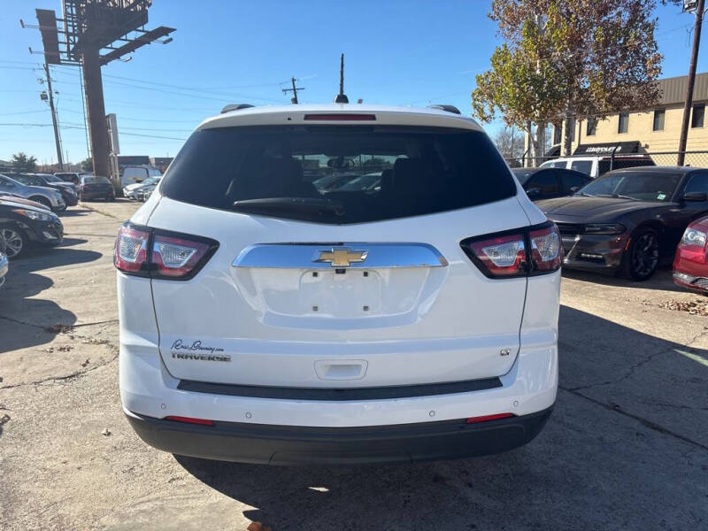 2017 Chevrolet Traverse LT