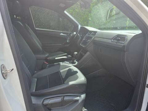 2021 Volkswagen Tiguan SE R-Line Black