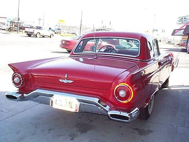 1957 Ford Thunderbird