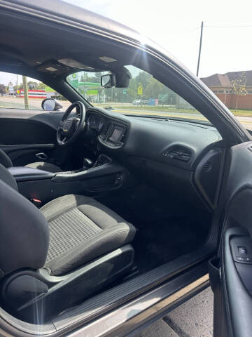 2017 Dodge Challenger SXT