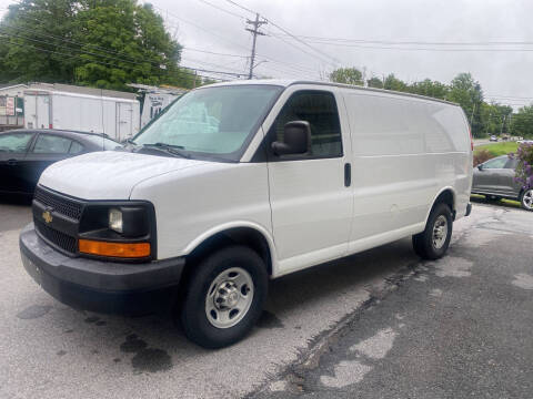 2015 Chevrolet Express for sale at COUNTRY SAAB OF ORANGE COUNTY in Florida NY