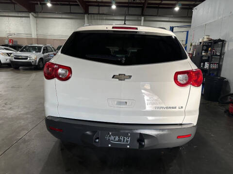 2011 Chevrolet Traverse LS