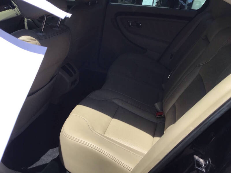 2017 Ford Taurus Limited