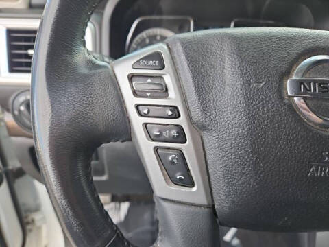 2017 Nissan Titan SV