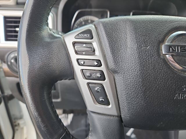 2017 Nissan Titan SV