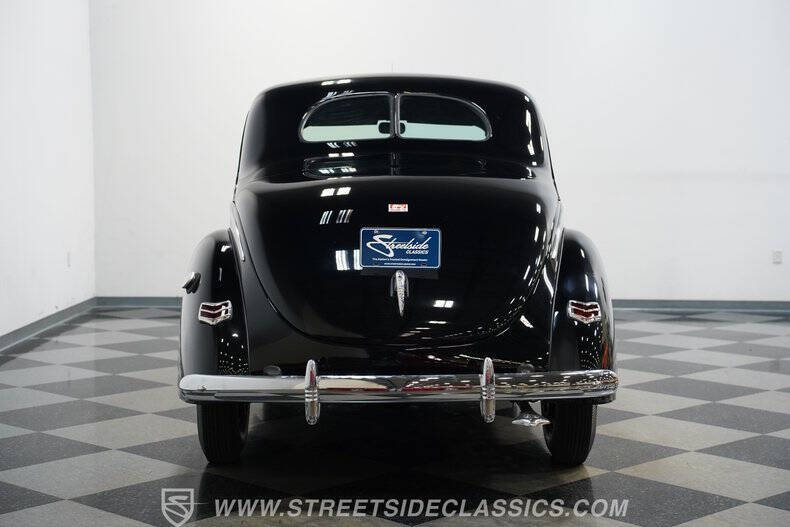 1940 Ford Deluxe