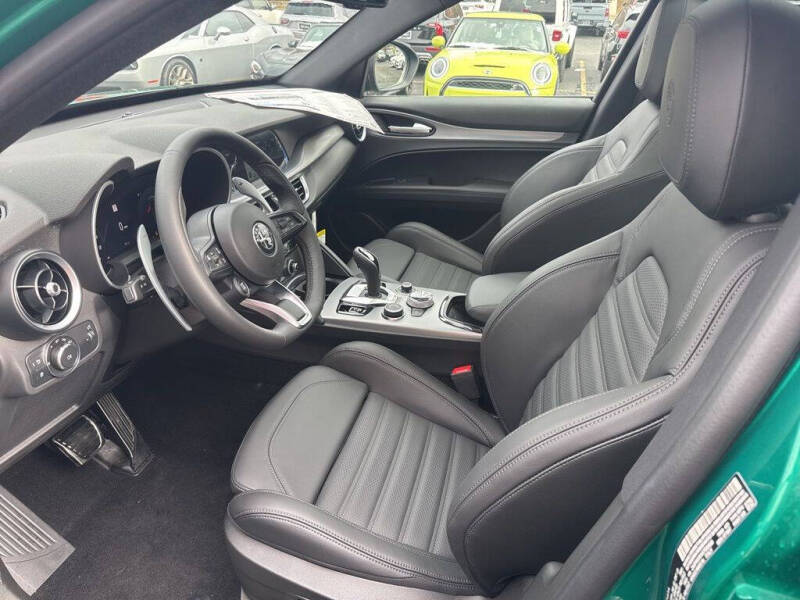 2025 Alfa Romeo Stelvio