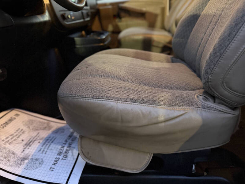 2016 Chevrolet Express 2500