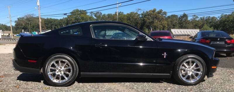 2011 Ford Mustang for sale at O & E Auto Sales in Hammonton NJ