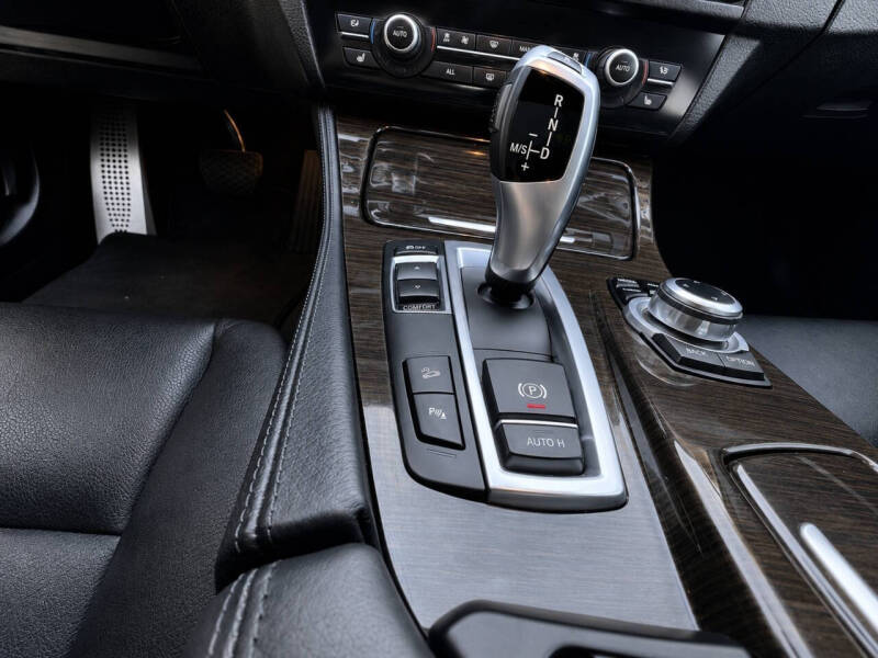 2013 BMW 5 Series 528i xDrive