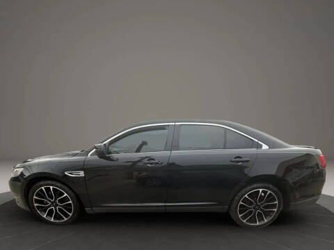 2018 Ford Taurus SEL