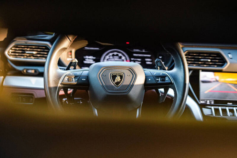 2020 Lamborghini Urus