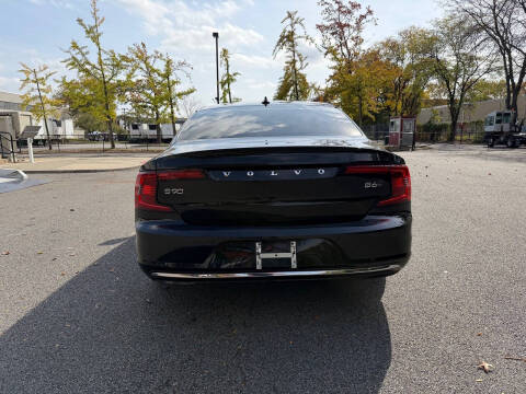 2023 Volvo S90 B6 Plus