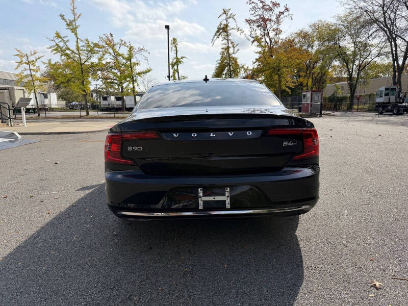 2023 Volvo S90 B6 Plus