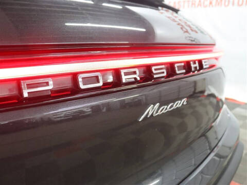 2022 Porsche Macan