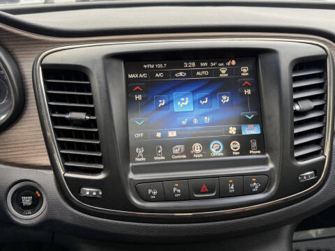 2017 Chrysler 200 C Platinum