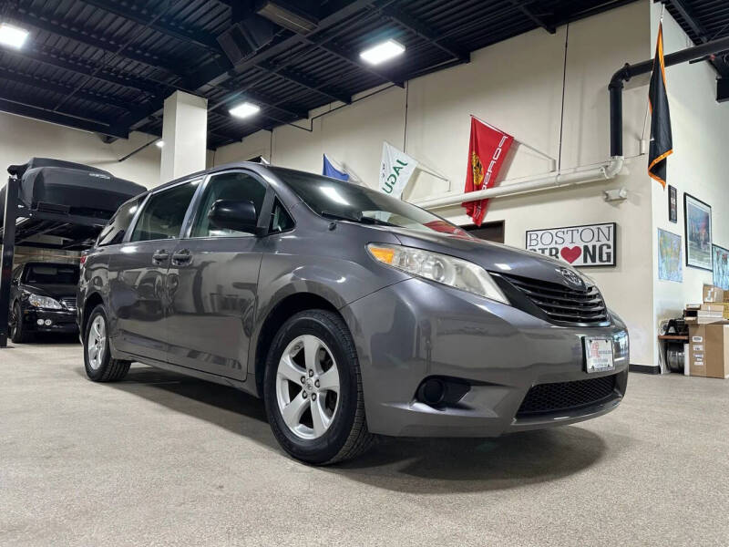 2012 Toyota Sienna