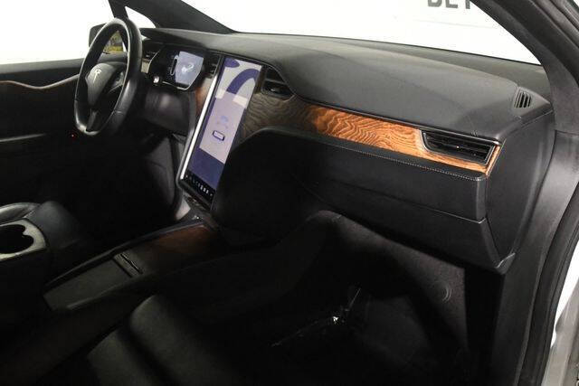 2020 Tesla Model X Long Range Plus