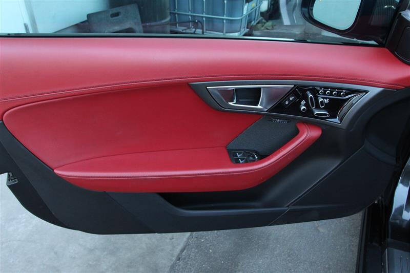 2015 Jaguar F-TYPE R