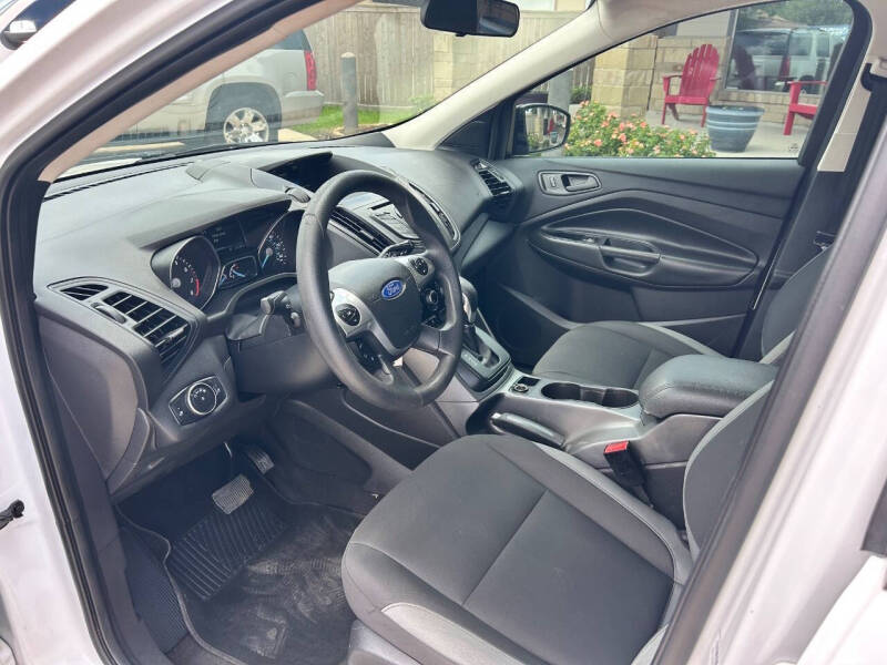 2016 Ford Escape S