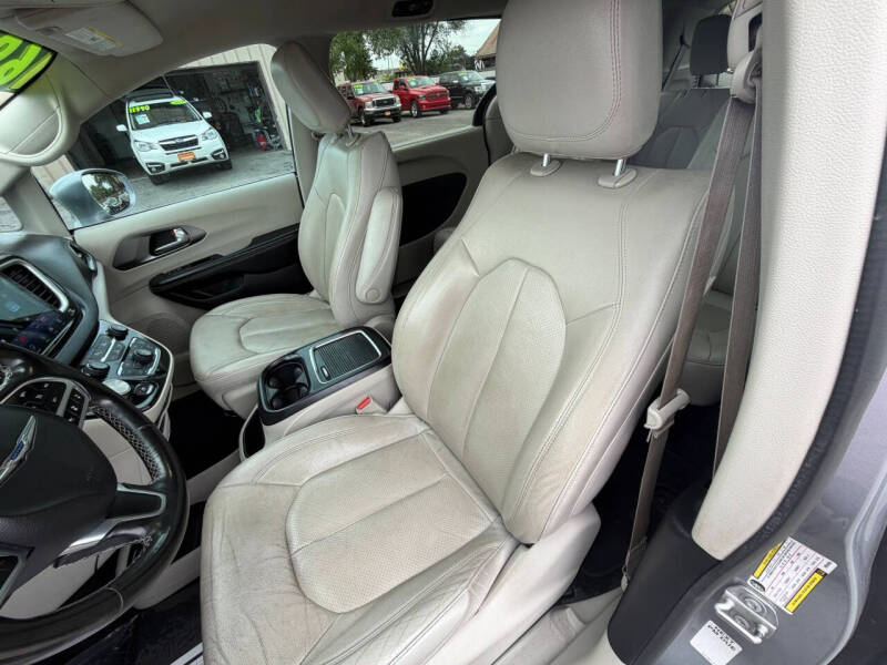 2021 Chrysler Pacifica Touring L