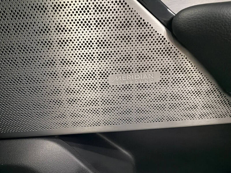 2019 Land Rover Range Rover Velar P250 R-Dynamic SE