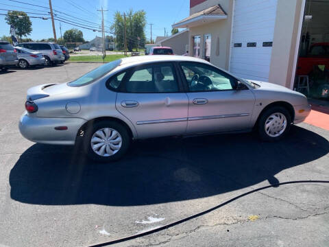 1999 Ford Taurus LX