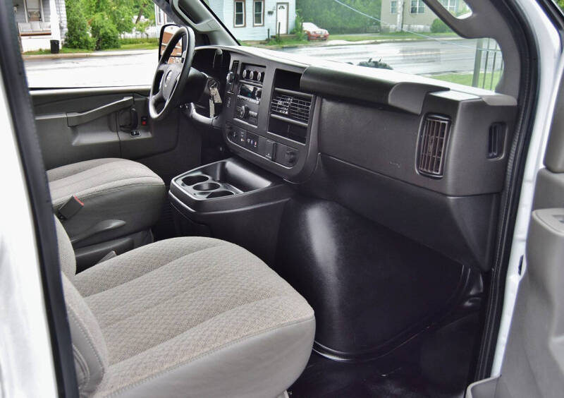 2019 GMC Savana 2500