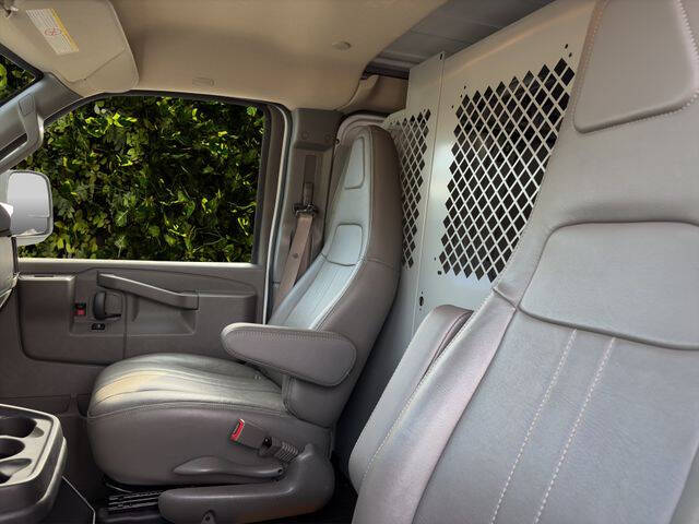 2021 Chevrolet Express 2500