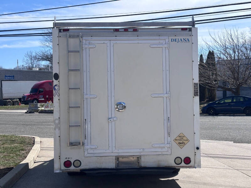 2012 Ford E-Series E-350 SD