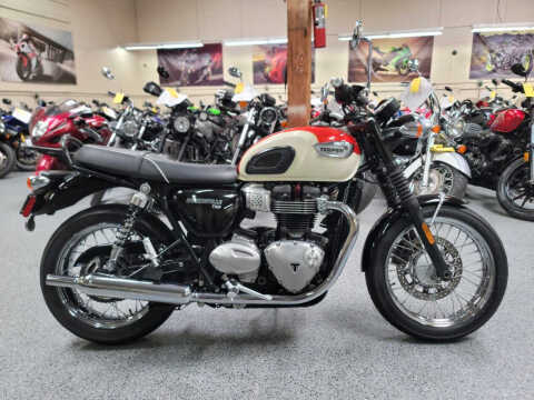 Triumph Bonneville Image