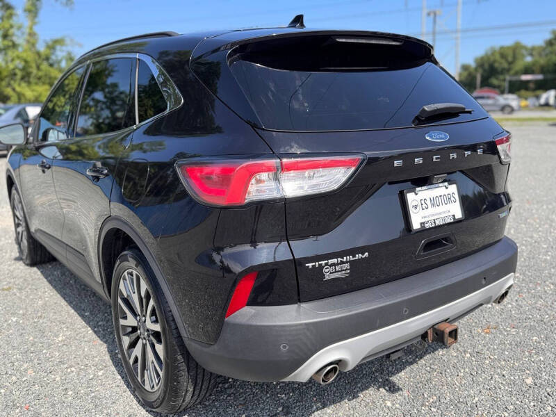 2020 Ford Escape Titanium