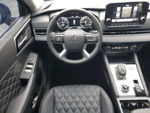 2025 Mitsubishi Outlander PHEV SEL