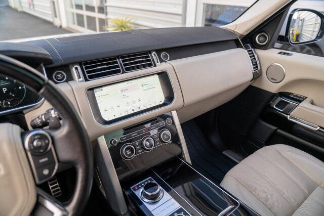 2017 Land Rover Range Rover 19