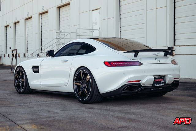 2017 Mercedes-Benz AMG GT