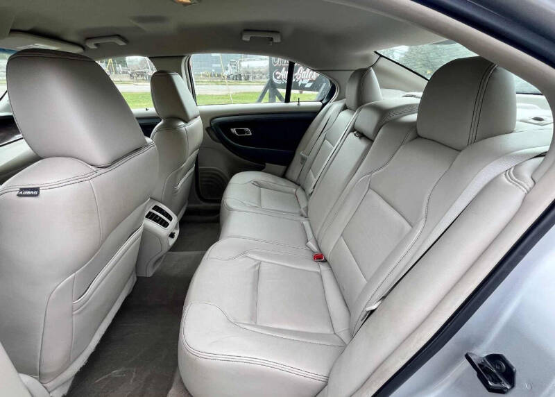 2012 Ford Taurus SEL