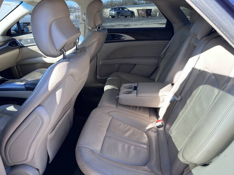 2017 Lincoln MKZ Select