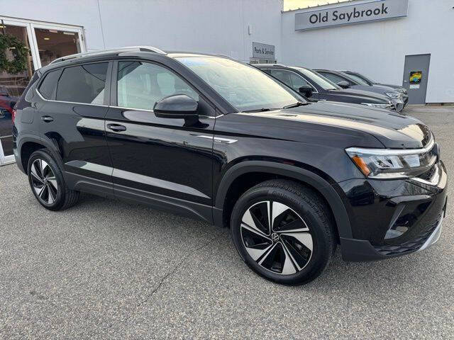 2024 Volkswagen Taos SE 4Motion