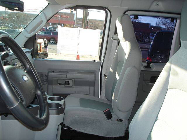2014 Ford E-Series E-350 SD XLT