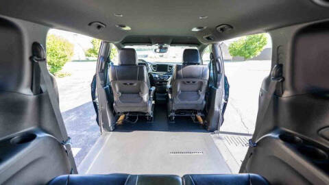 2022 Chrysler Pacifica Touring L