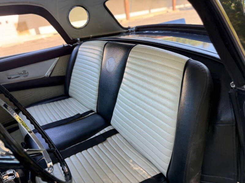 1957 Ford Thunderbird