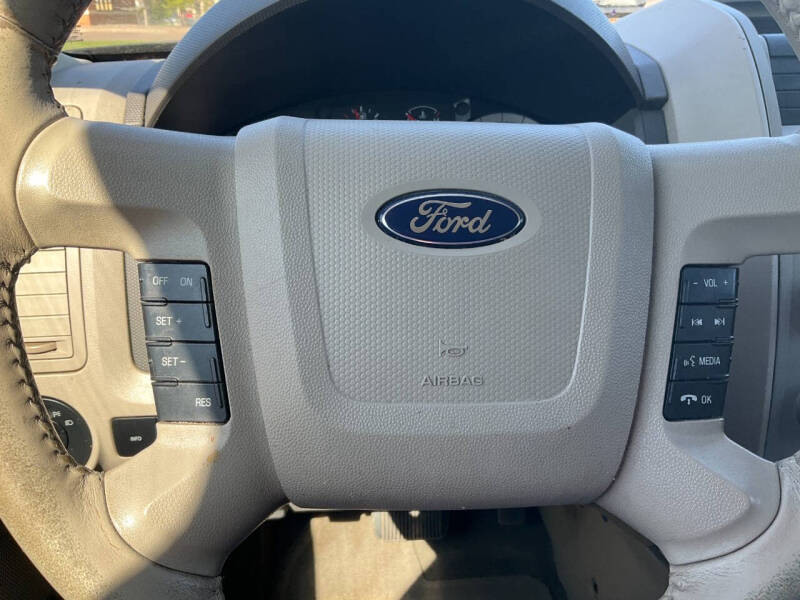 2009 Ford Escape XLT