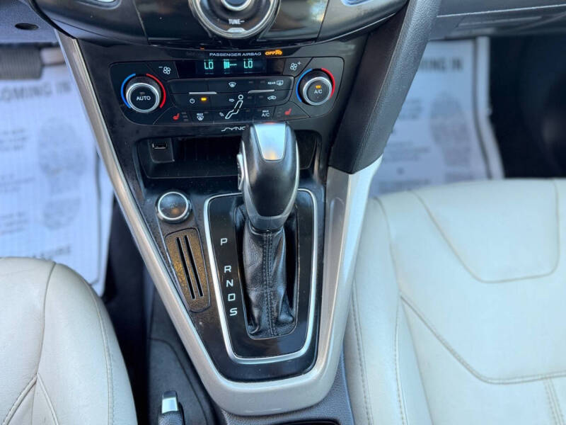 2016 Ford Focus Titanium