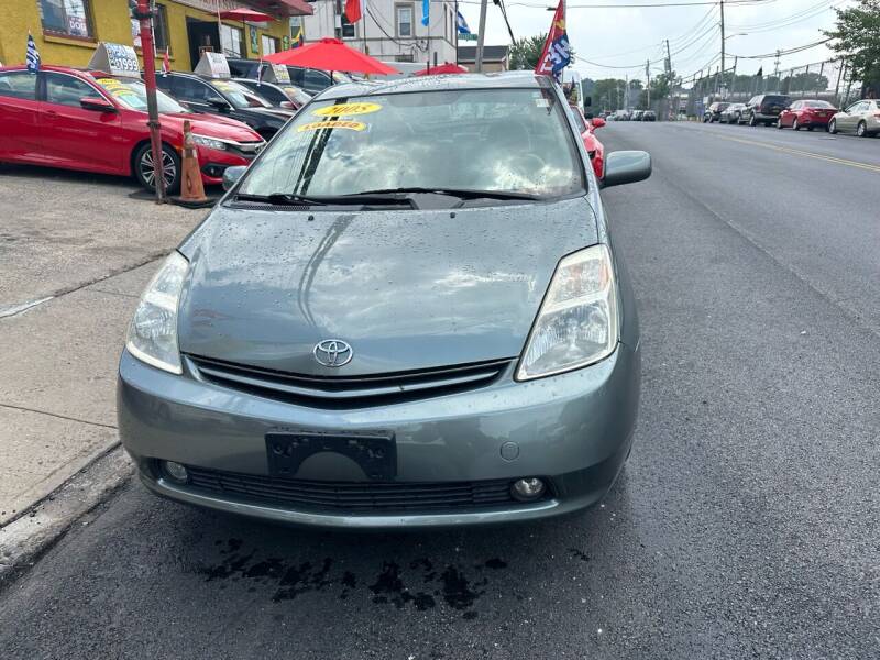 2005 Toyota Prius for sale at Deleon Mich Auto Sales in Yonkers NY