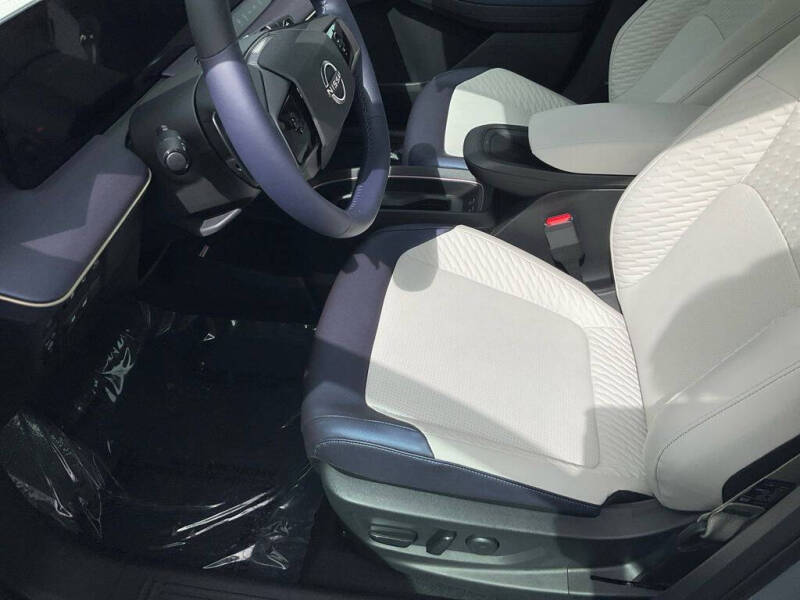 2026 Nissan LEAF Platinum+