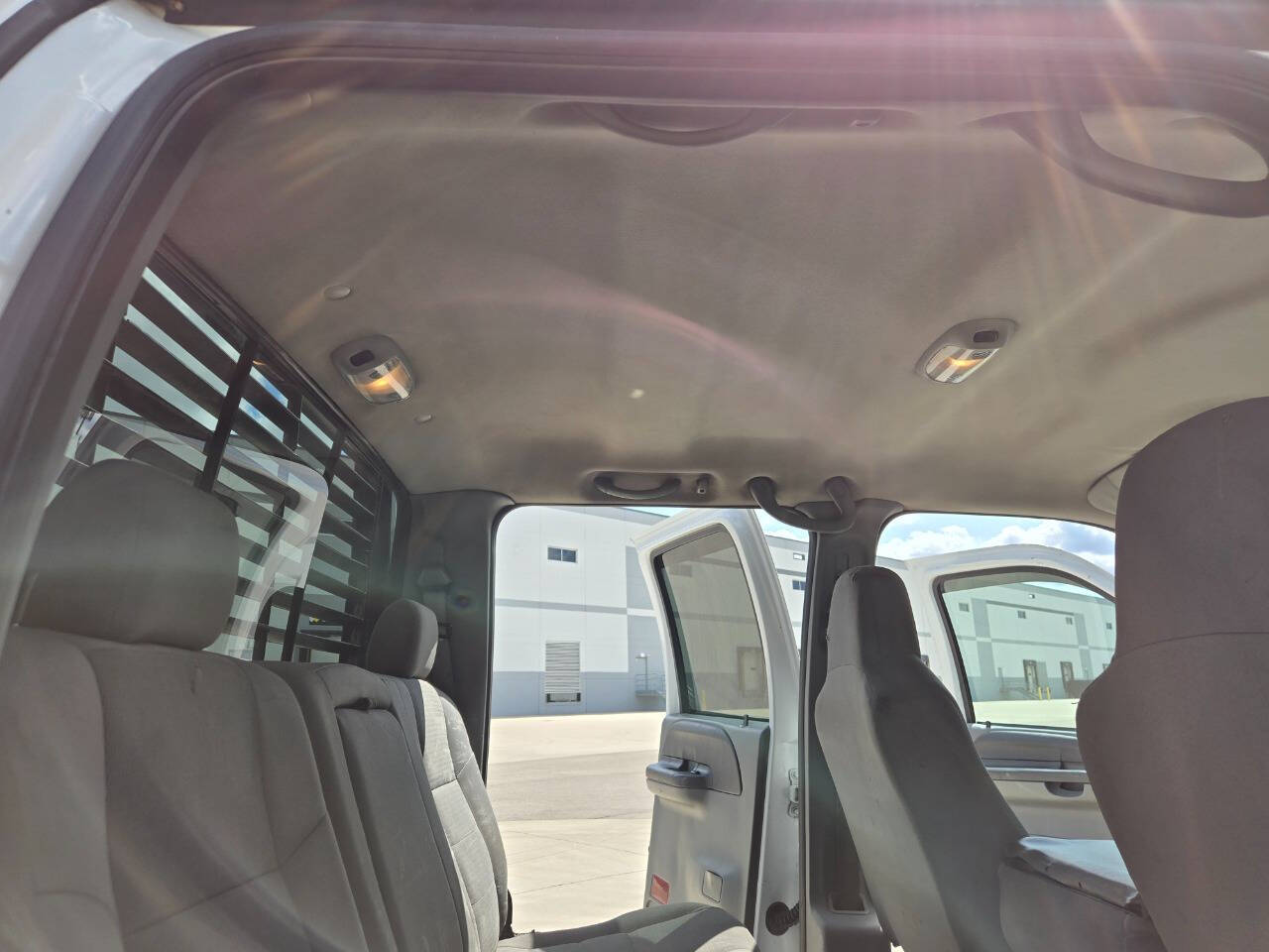 2004 Ford F-550 Super Duty 64